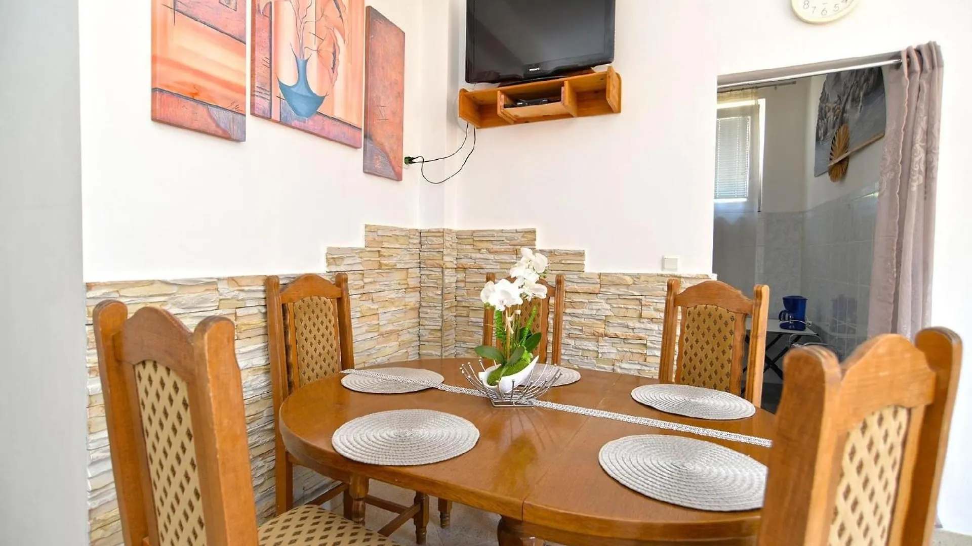 Apartment Ferienwohnung Fuer 6 Personen Ca 63 Qm In Pula-Fondole, Istrien Istrische Riviera Stinjan